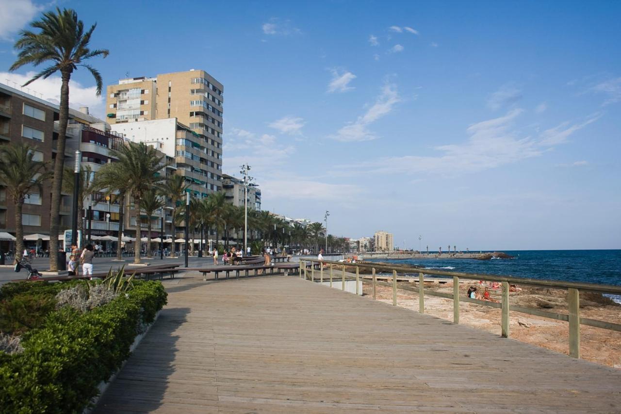 Homely Apartments Casa Mari Loli Torrevieja Eksteriør billede